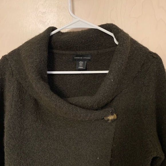 Adrianna Vittadini wrap sweater with button, size M - Picture 3 of 5